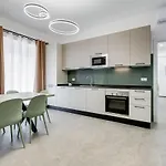 Bdc - Mariposa 3bdr In San Giovanni شقة