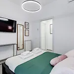Bdc - Mariposa 3bdr In San Giovanni شقة