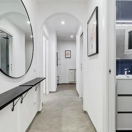 Bdc - Mariposa 3bdr In San Giovanni Rome