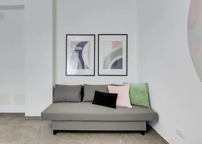 Bdc - Mariposa 3bdr In San Giovanni Rome