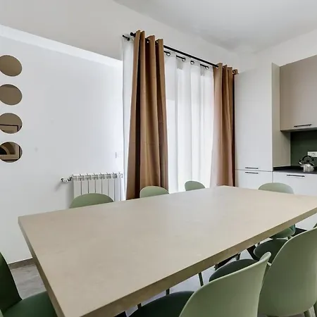 Bdc - Mariposa 3bdr In San Giovanni *