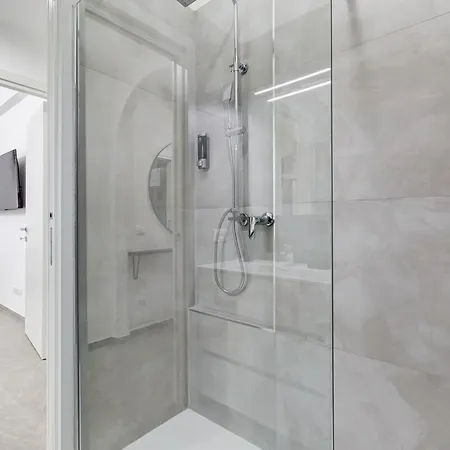 Bdc - Mariposa 3bdr In San Giovanni Apartman Róma